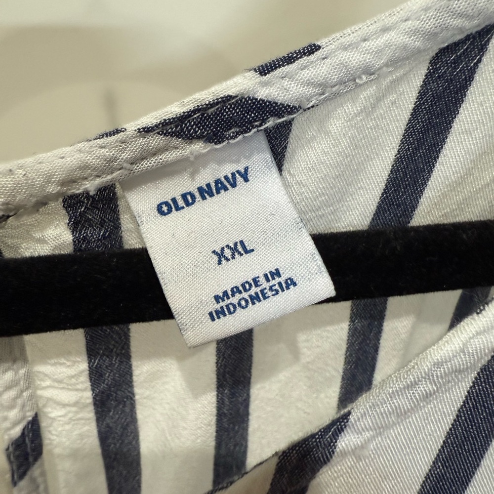Old Navy Rayon Striped Tank Top
**In very good condition** - Picture 4 of 5